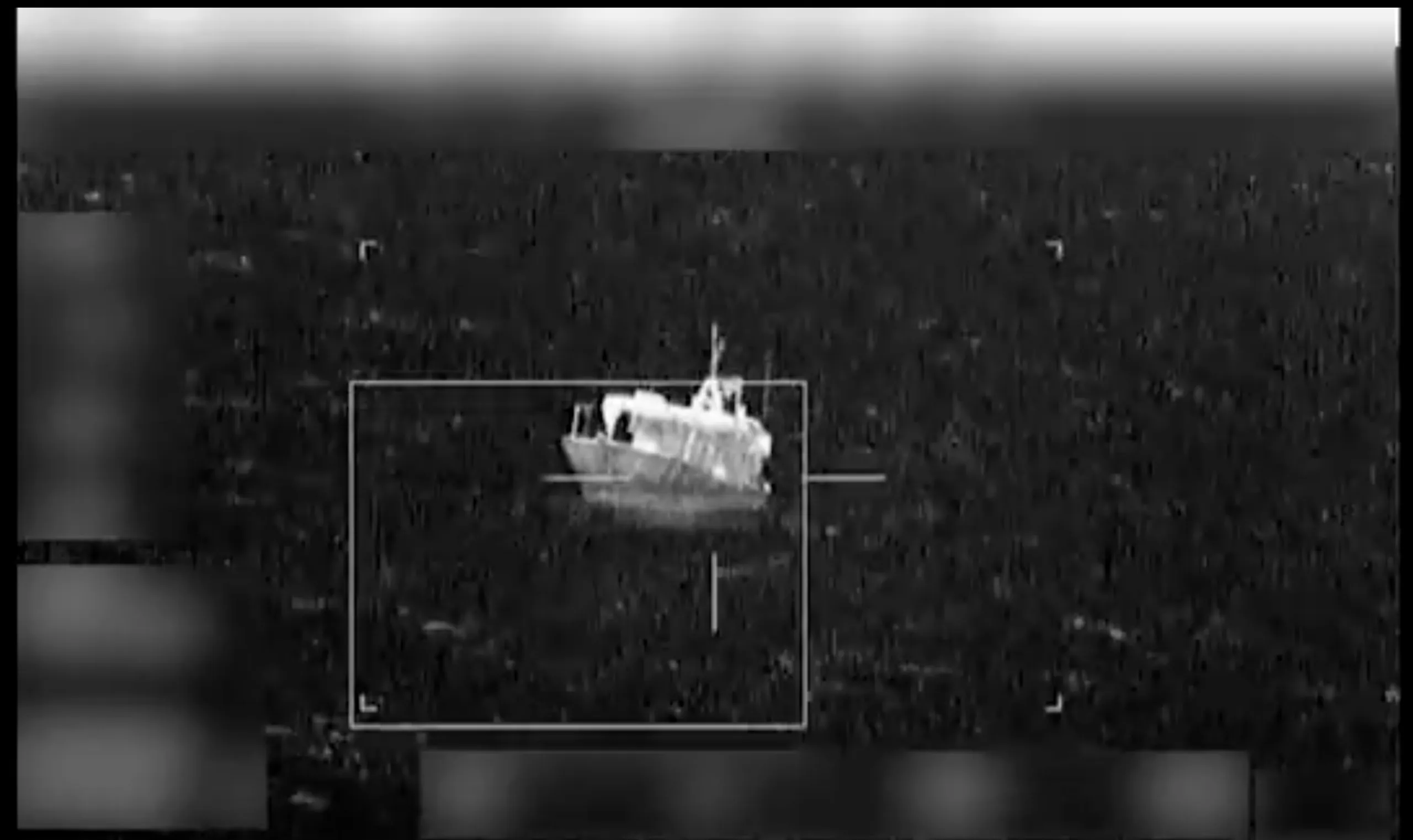 Ecuador y EE.UU. interceptan nave ligada al narcotráfico y Los Choneros