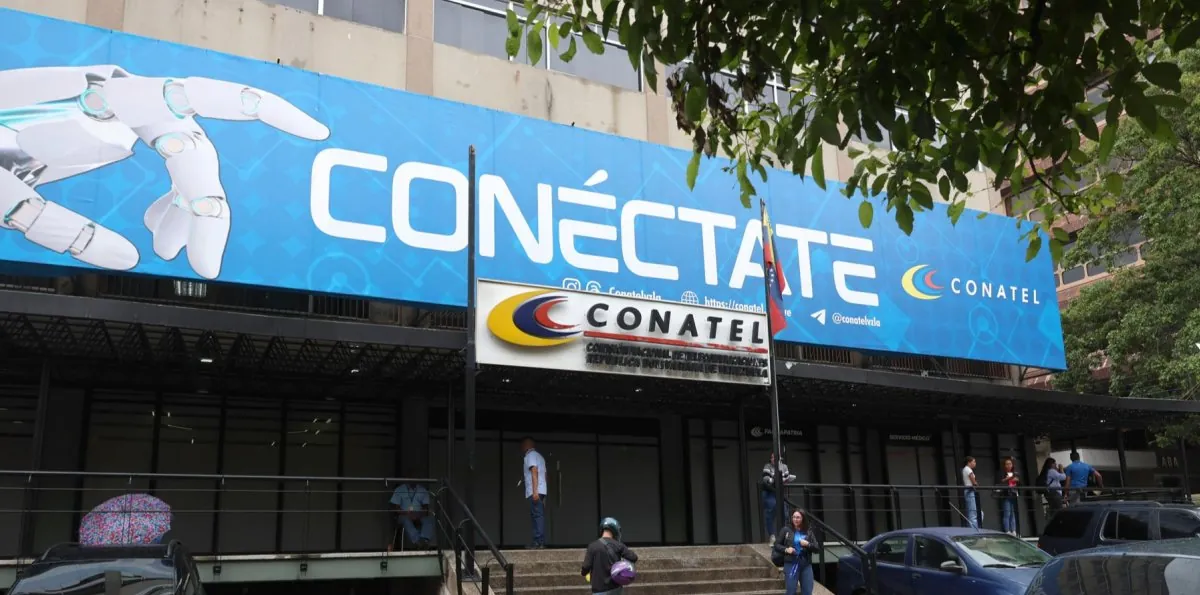 Venezuela desbloquea sitios informativos tras años de censura