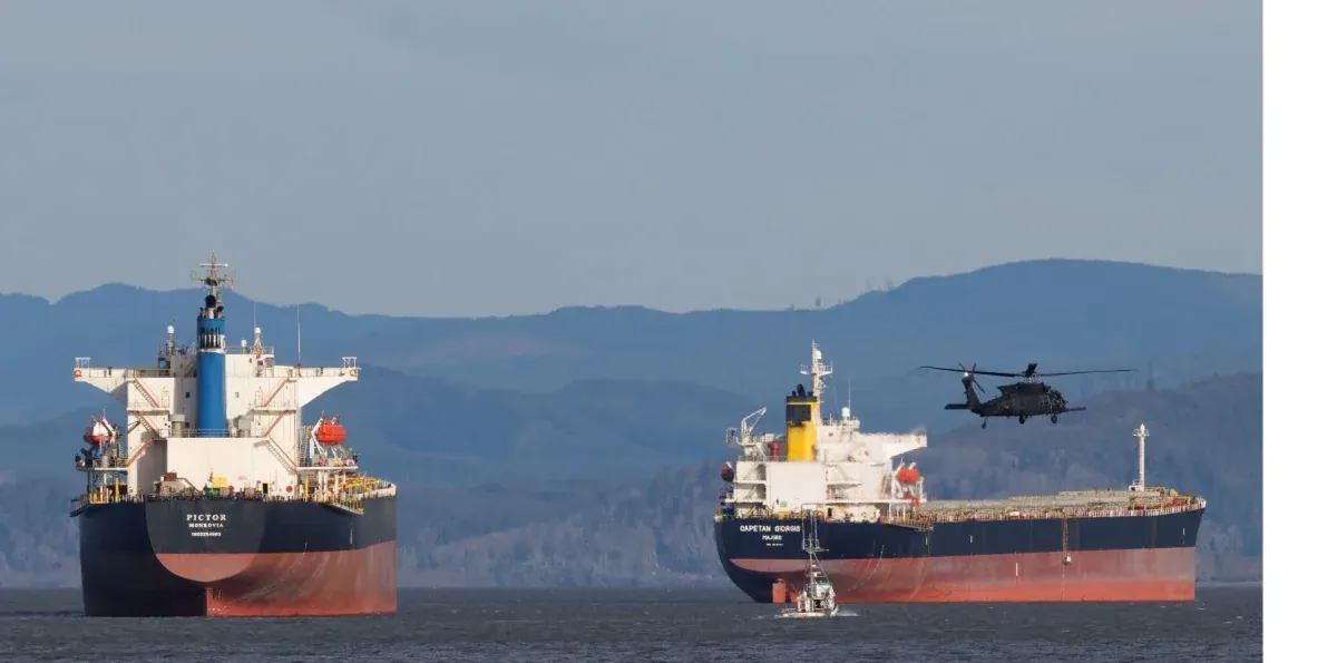 Dos petroleros fueron alcanzados por proyectiles en el estrecho de Ormuz