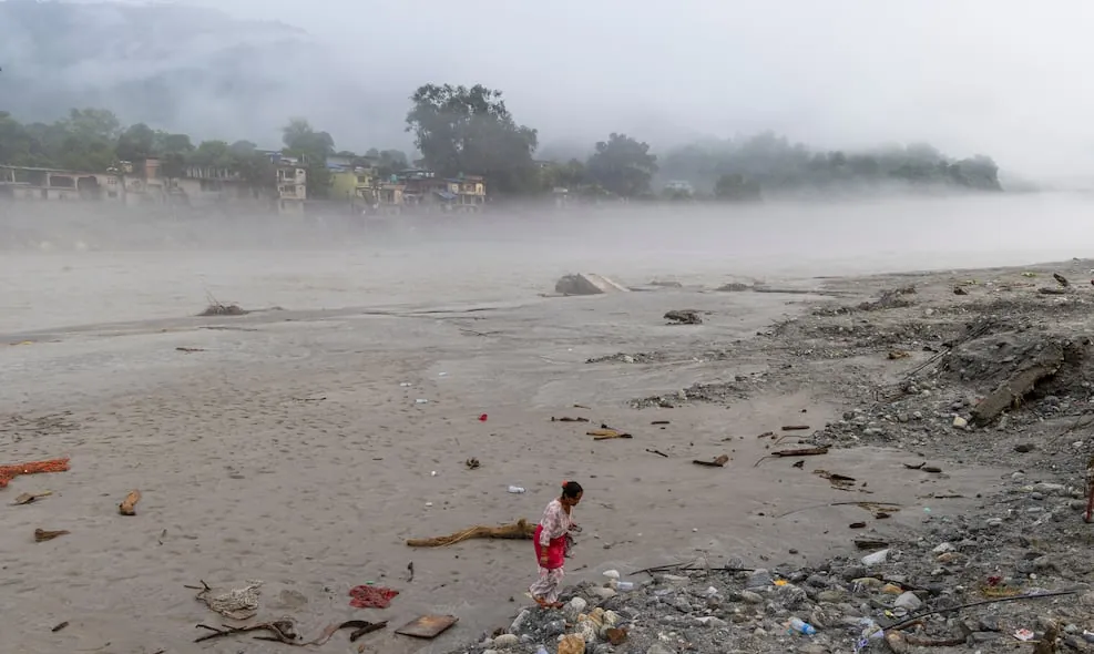 Nepal declara luto nacional por las inundaciones que dejan 1.356 muertos y casi 5.000 desaparecidos