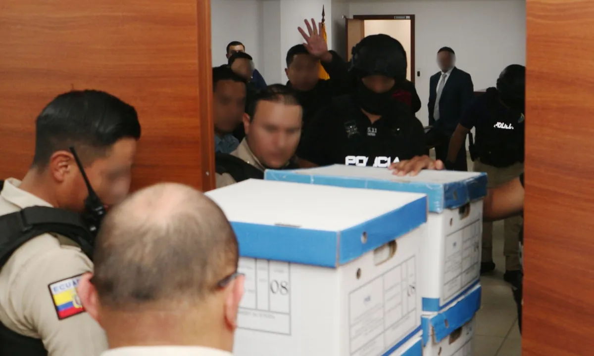 Fiscalía expone el papel de dos sospechosos en el asesinato de Fernando Villavicencio