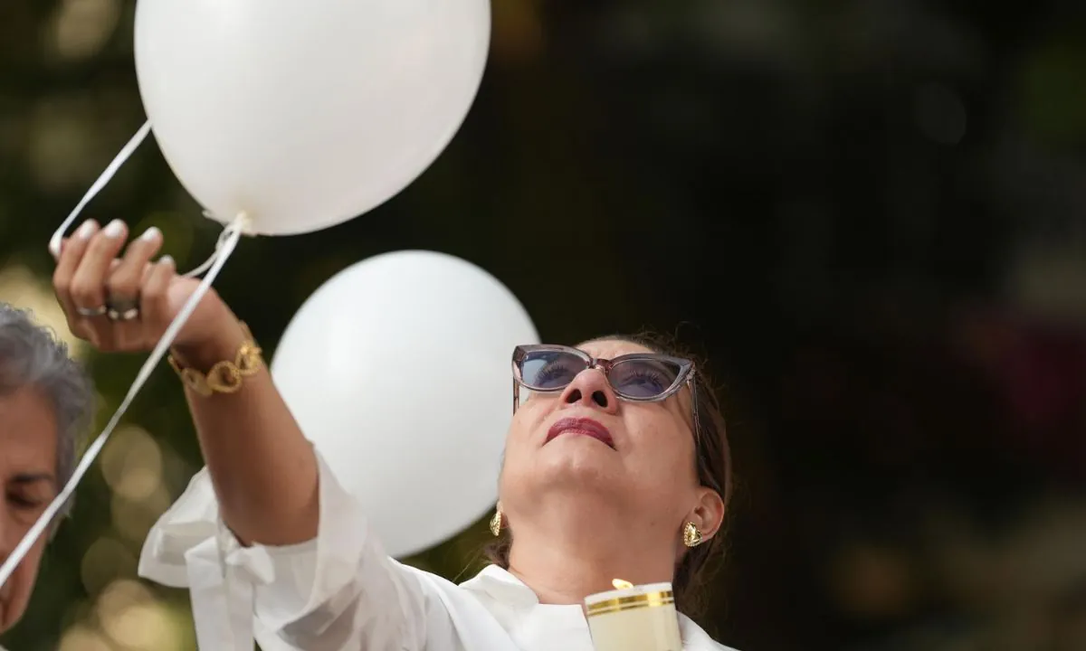 A un mes del terremoto en Colombia: daños, promesas y controversias