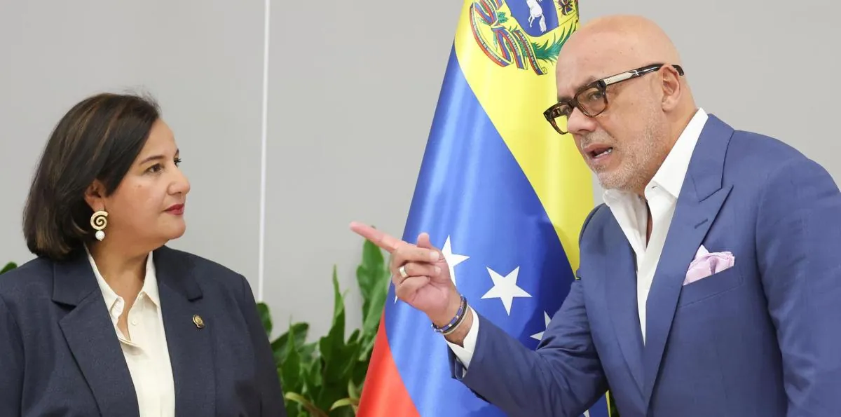 Venezuela: El chavismo y la oposición inician diálogo por una transición política con solución pacífica y democrática
