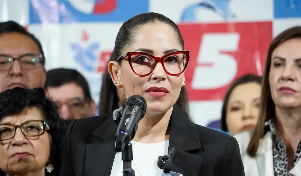 El correísmo sigue reubicando candidaturas: Luisa González buscará con Pachakutik la Prefectura de Manabí
