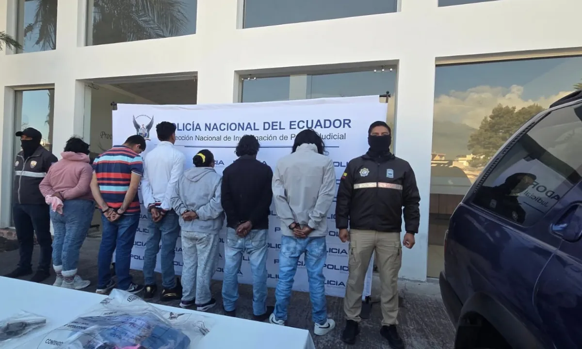 Agentes desarman red de Los Lobos dedicada al robo de vehículos en Quito