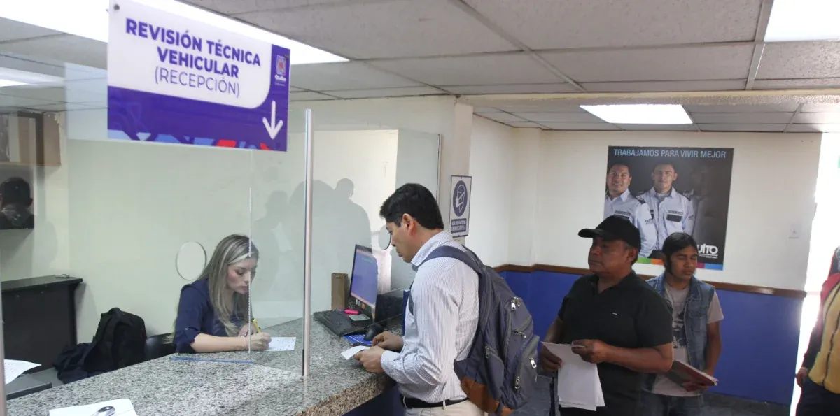AMT reprograma citas de matriculación en Quito por intermitencias en sistema de la ANT