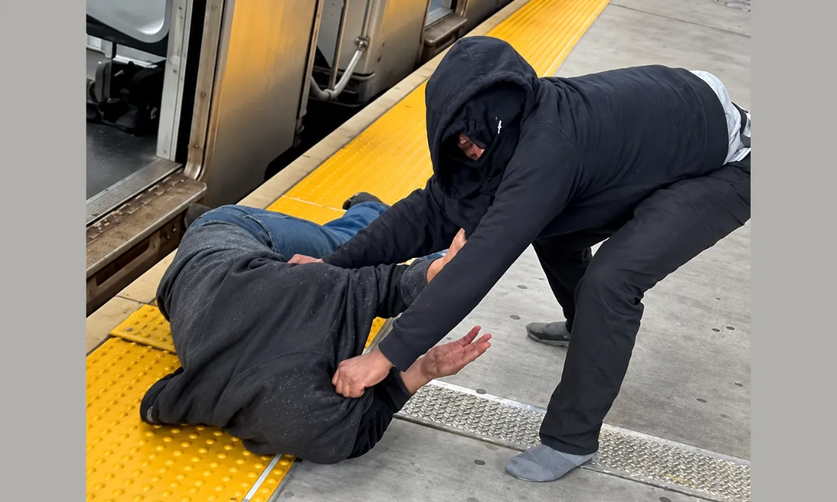 Familia del migrante asesinado en el metro de Nueva York pide ayudar para repatriar sus restos