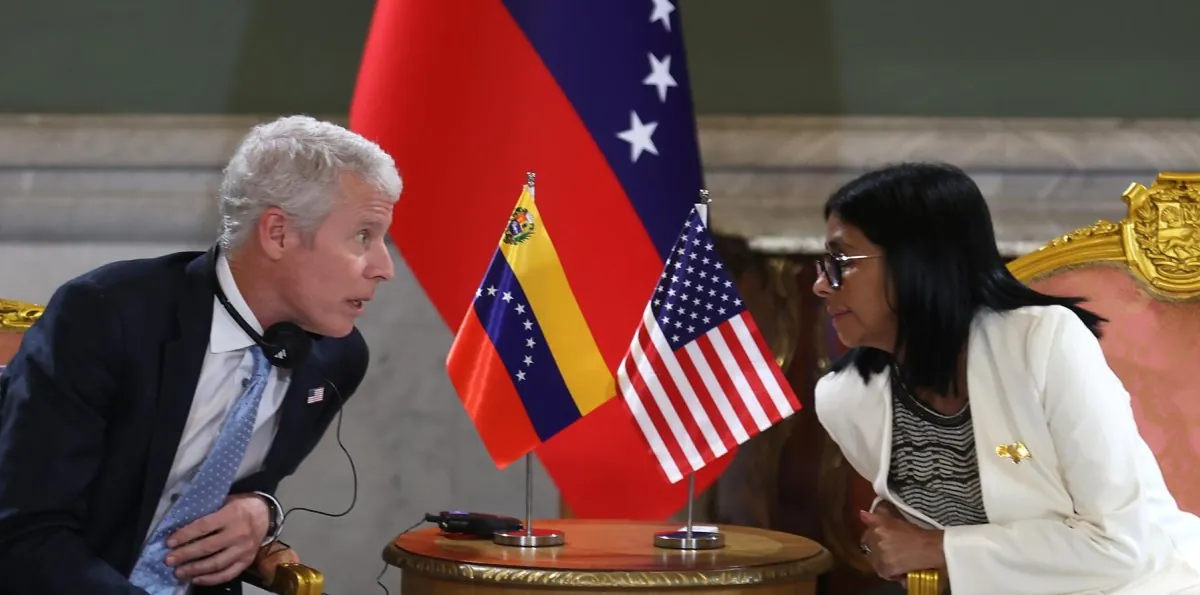 Estados Unidos celebra como "día histórico" la firma de acuerdos petroleros en Venezuela