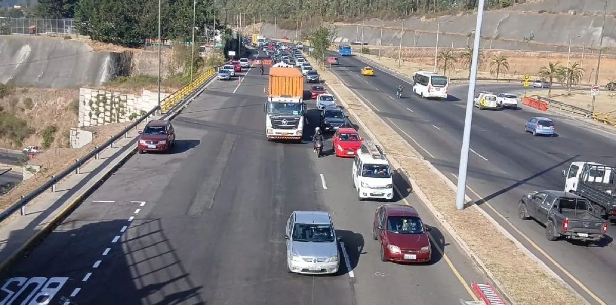 Quito: Contraflujo se retoma en la avenida Simón Bolívar, conozca los horarios y cómo funciona